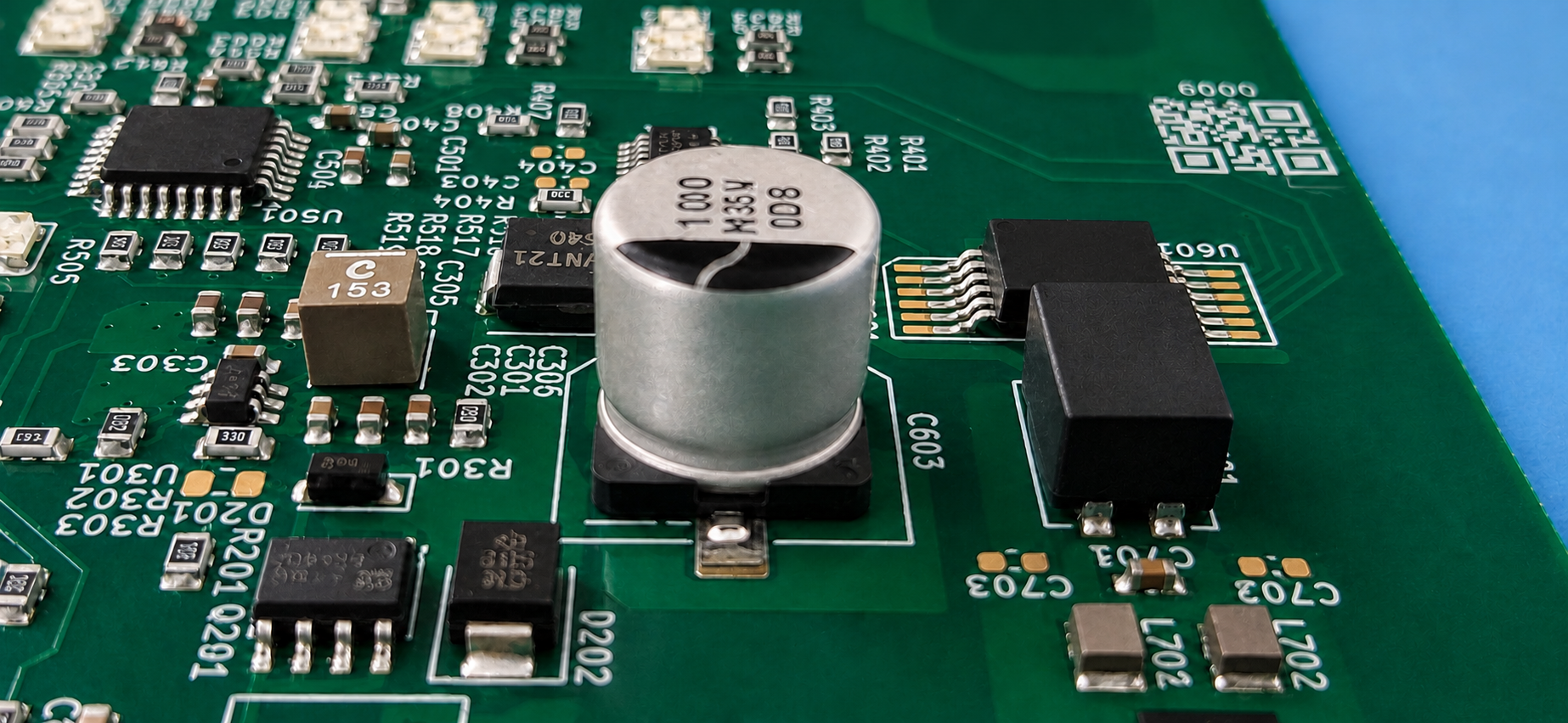 Detailopname van industriële elektronica en PCB-assemblage
